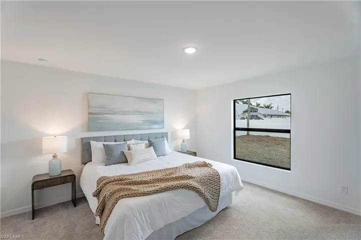 1811 Ne 1st Pl, Cape Coral, Florida 33909
