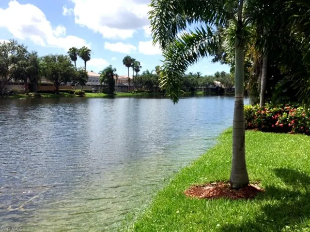 5601 Cove Cir, Naples, Florida 34119