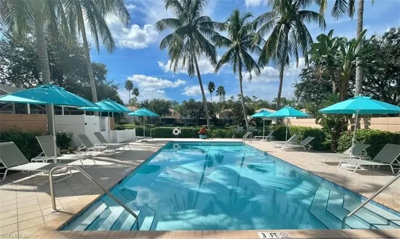 COMMUNITY HEATED POOL