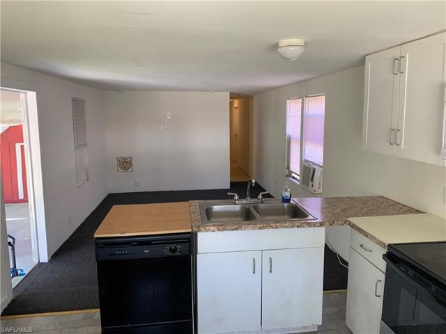 259  San Diego  ST, NORTH FORT MYERS, FL 33903