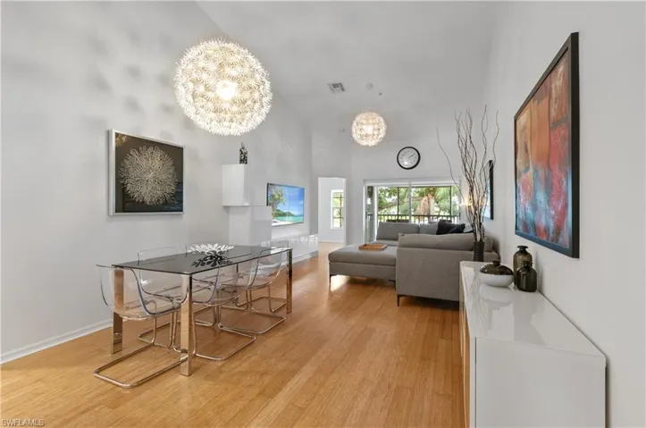 28072 Cavendish Ct 2211, Bonita Springs, Florida 34135