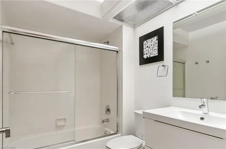 28072 Cavendish Ct 2211, Bonita Springs, Florida 34135