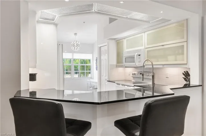 28072 Cavendish Ct 2211, Bonita Springs, Florida 34135