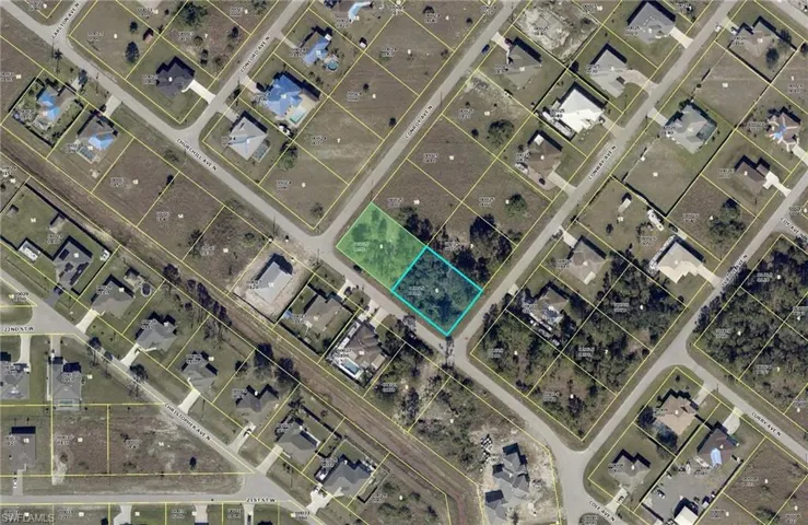 2400 Conroy AVE N, LEHIGH ACRES FL 33971