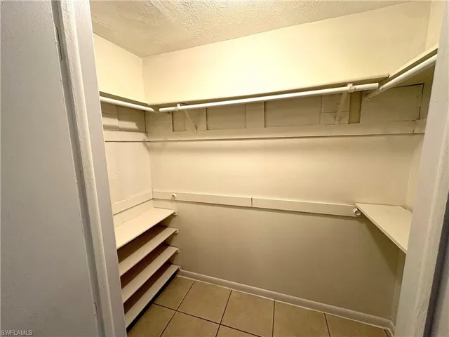 521 Ne 24th Pl 2, Cape Coral, Florida 33909