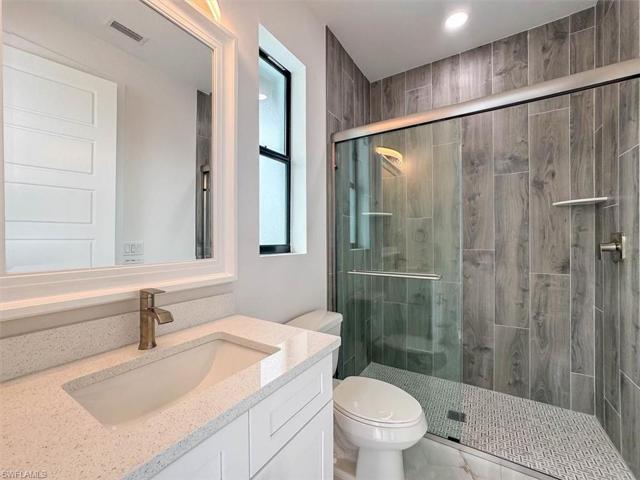 Pool bath & second Primary Suite