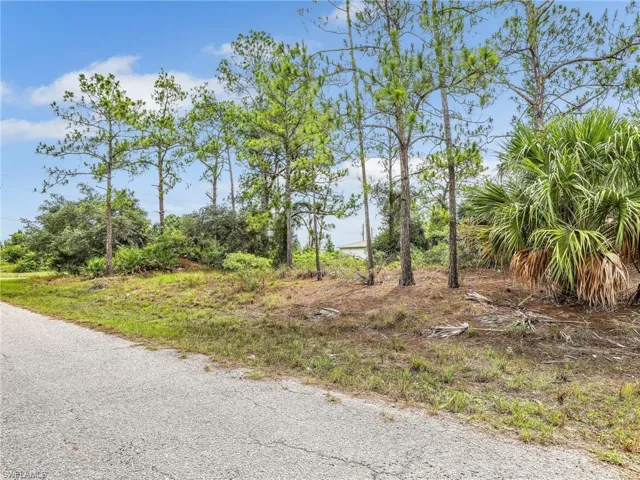 1420  Jefferson  AVE, Lehigh Acres, FL 33972