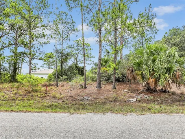 1420  Jefferson  AVE, Lehigh Acres, FL 33972