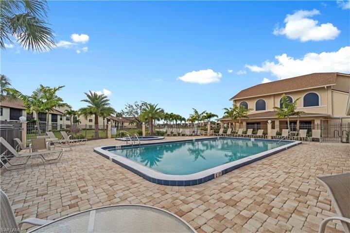 8474 Charter Club CIR # 14, FORT MYERS FL 33919