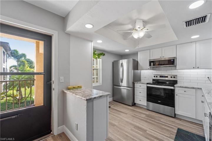 8474 Charter Club CIR # 14, FORT MYERS FL 33919