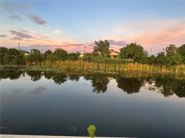 1413 Ne 5th Pl, Cape Coral, Florida 33909
