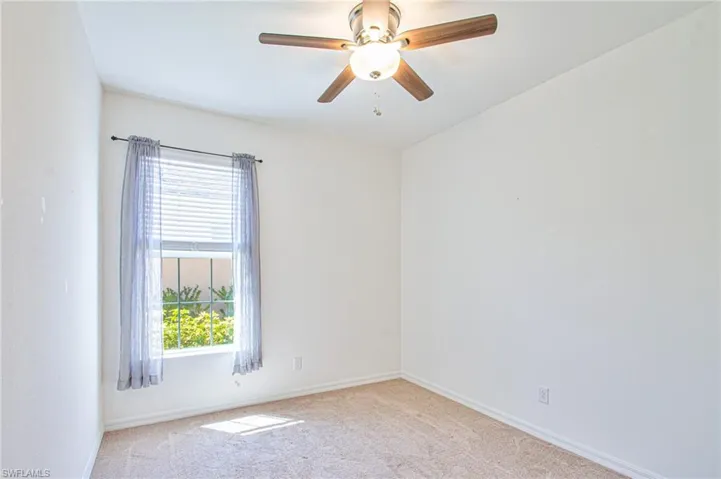 1st Bedroom w/carpert