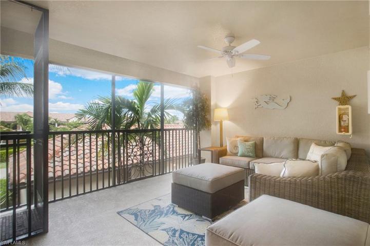 Front lanai with amazing sunset views