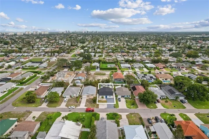 717 95th Ave N, Naples, Florida 34108