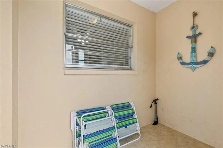 717 95th Ave N, Naples, Florida 34108