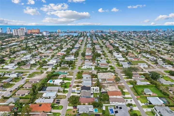 717 95th Ave N, Naples, Florida 34108