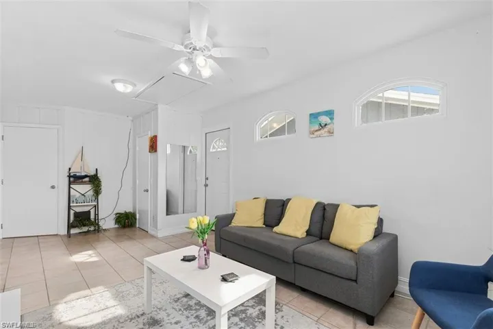 717 95th Ave N, Naples, Florida 34108