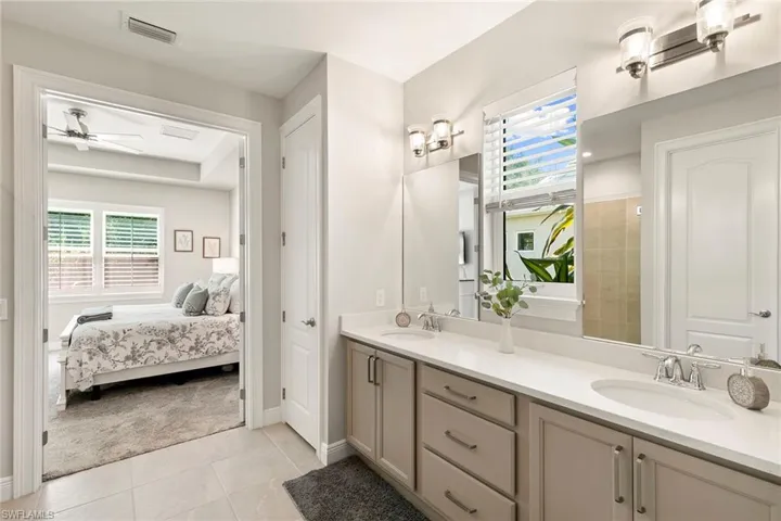 14796 Windward Ln, Naples, Florida 34114