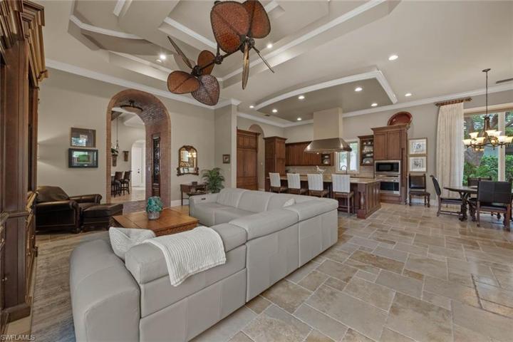 6079  Sunnyslope  DR, NAPLES, FL 34119