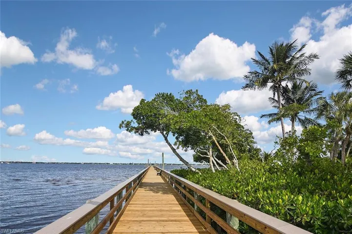 Dock View