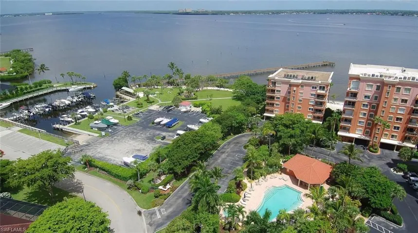 Birds eye view of community featuring a water view