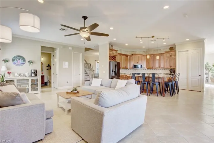 2545  Sawgrass Lake  CT, Cape Coral, FL 33909