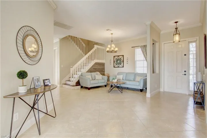 2545  Sawgrass Lake  CT, Cape Coral, FL 33909