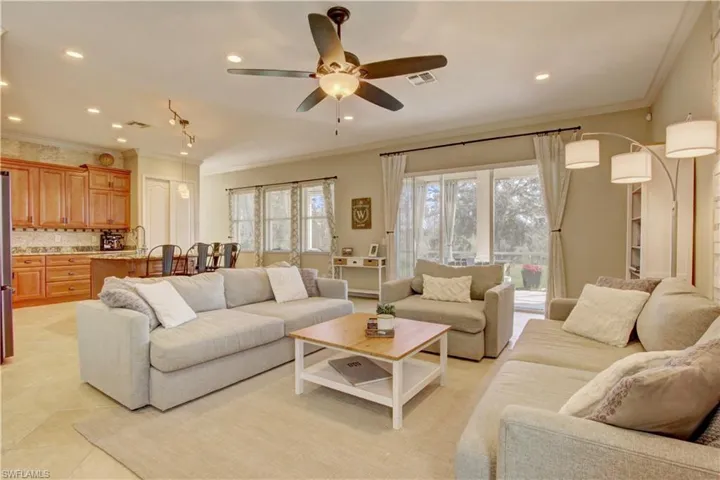 2545  Sawgrass Lake  CT, Cape Coral, FL 33909