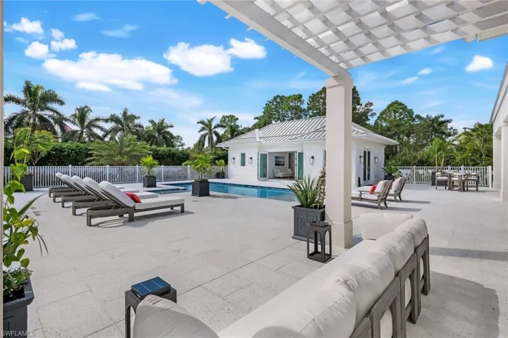 View of patio / terrace with outdoor lounge area