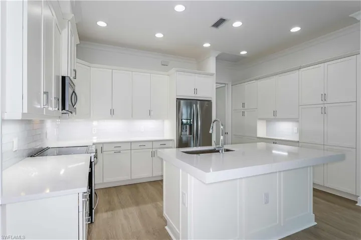 9032 Calypso Ct, Naples, Florida 34112