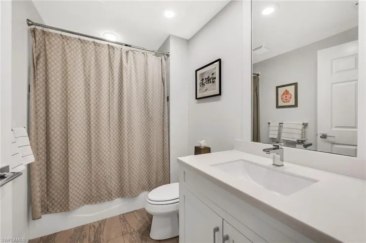 455 Cove Tower Dr 304, Naples, Florida 34110
