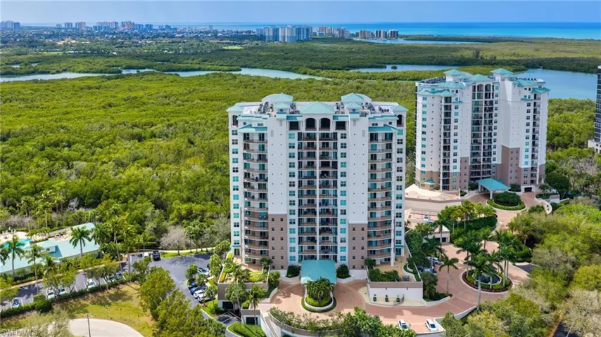 455 Cove Tower Dr 304, Naples, Florida 34110