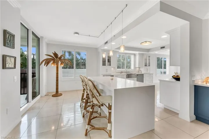 455 Cove Tower Dr 304, Naples, Florida 34110