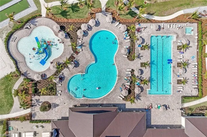Bird's eye view of a pool area