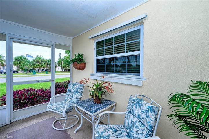 Front lanai
