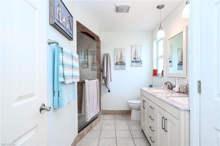 MAster bath