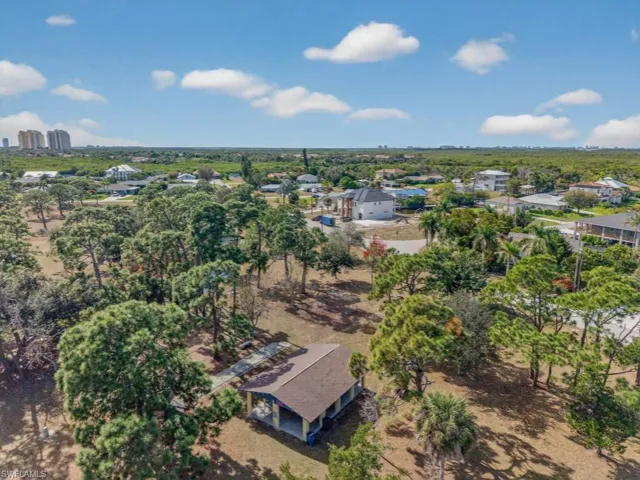 Aerial view of property and surrounding area