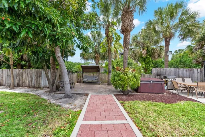 4587  25th SW CT, Naples, FL 34116