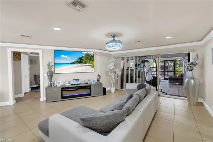 4587  25th SW CT, Naples, FL 34116