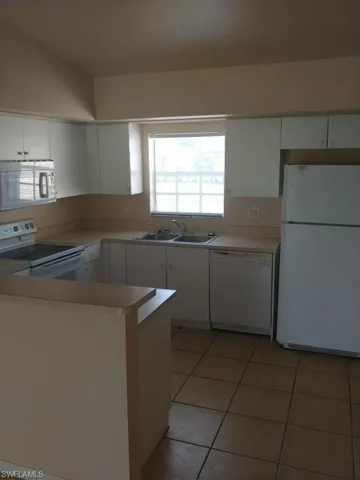 15421  Cemetery  RD, Fort Myers, FL 33905