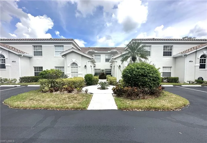 6816  Satinleaf S RD, Naples, FL 34109