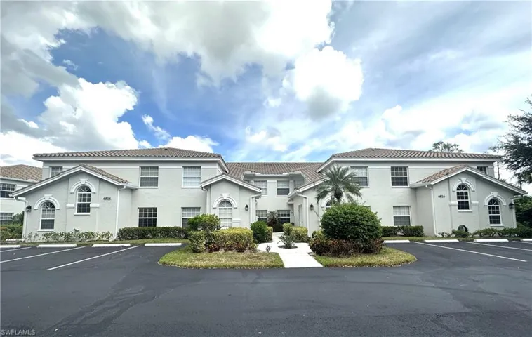 6816  Satinleaf S RD, Naples, FL 34109