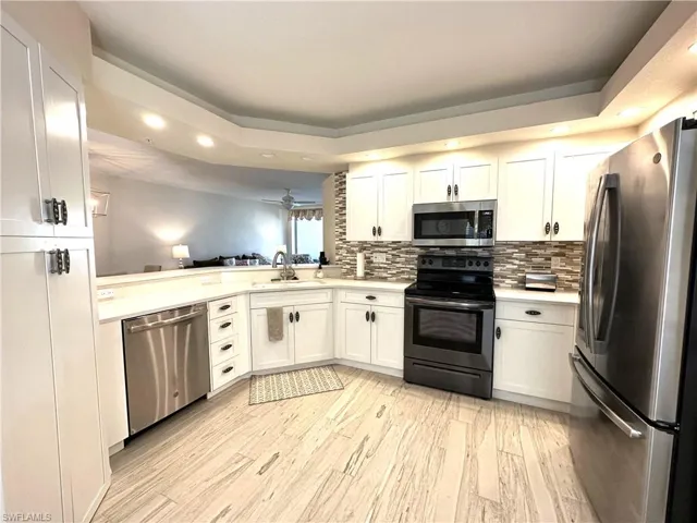 6816  Satinleaf S RD, Naples, FL 34109