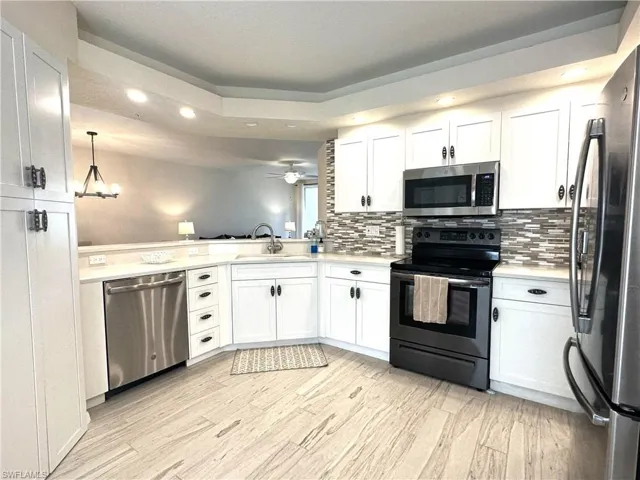 6816  Satinleaf S RD, Naples, FL 34109