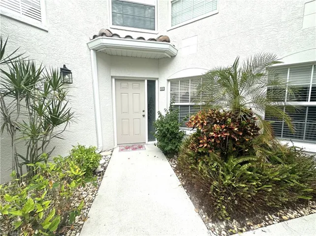 6816  Satinleaf S RD, Naples, FL 34109