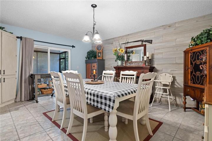 1517  Magnolia  AVE, Lehigh Acres, FL 33972