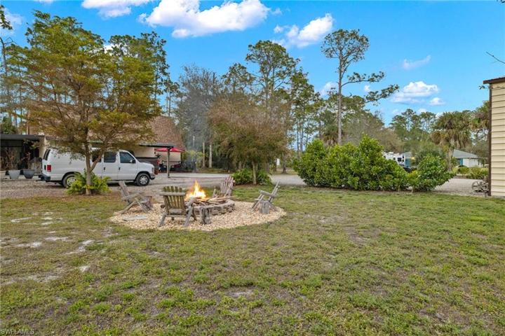 1517  Magnolia  AVE, Lehigh Acres, FL 33972