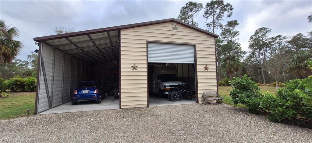 1517  Magnolia  AVE, Lehigh Acres, FL 33972