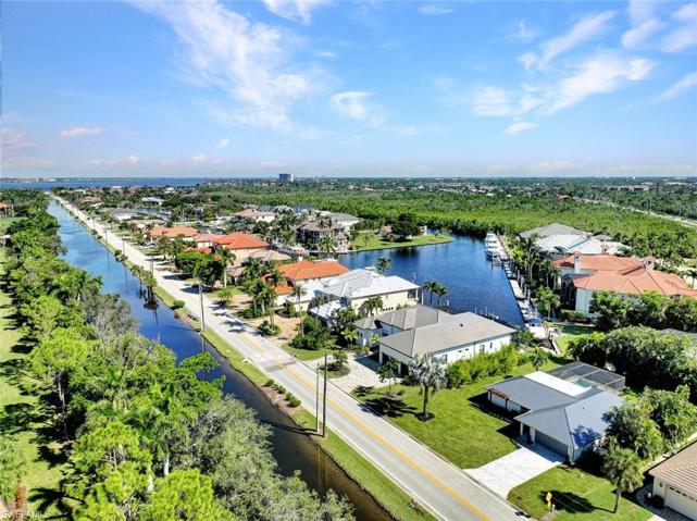 Aerial view of the home - located in the heart of Fort Myers.