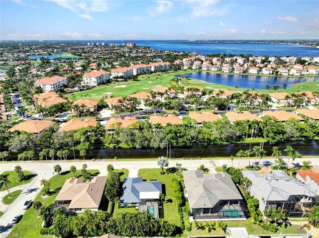 Palmetto Pointe is minutes from Fort Myers Beach, shopping, grocery, airport, and SO MUCH MORE!